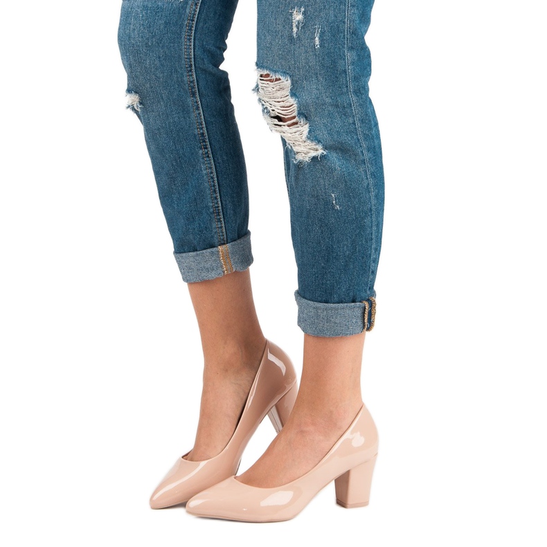 Klassiset lakatut pumput ruskea 1