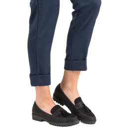 Queen Vivi Mustat leivonnaiset 2