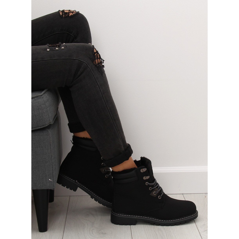 Mustat eristetyt puukengät BB2022-KB Musta 1