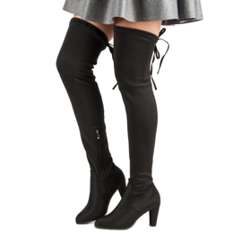 Mustat muskettisoturit 2