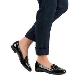 Lakattuja leivonnaisia musta 1