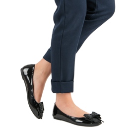 Comer Ballerina jousella musta 1