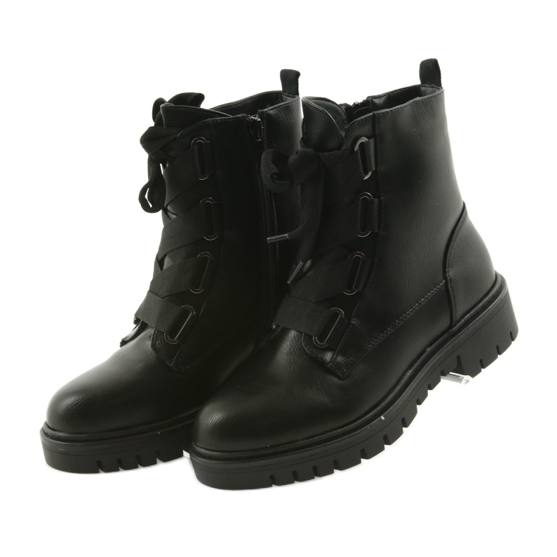 M.Daszyński Musta sidottu työntekijä Daszyński MR1809 3