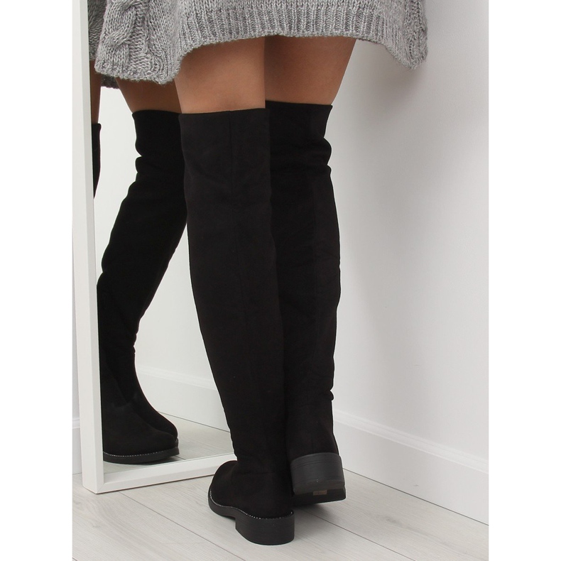 Mustat muskettisoturit 0-231 Musta 2