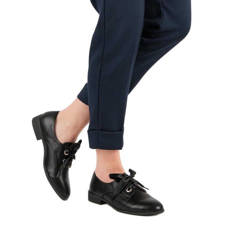 Tina&Co Sidottuja veljeksiä musta 2