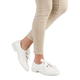 Tina&Co Sidottuja veljeksiä valkoinen 1