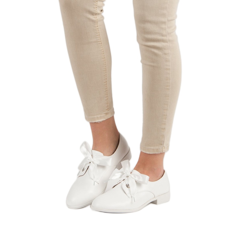 Tina&Co Sidottuja veljeksiä valkoinen 2