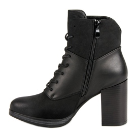 Vinceza Pitsitossut postissa musta 2