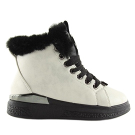 Musta eristetty lenkkarit F506 valkoinen 1