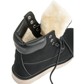 Trappers alustalla musta 1