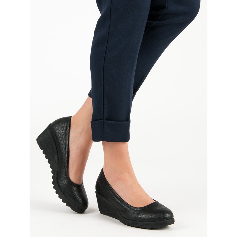 J. Star Kiilapumput musta 1