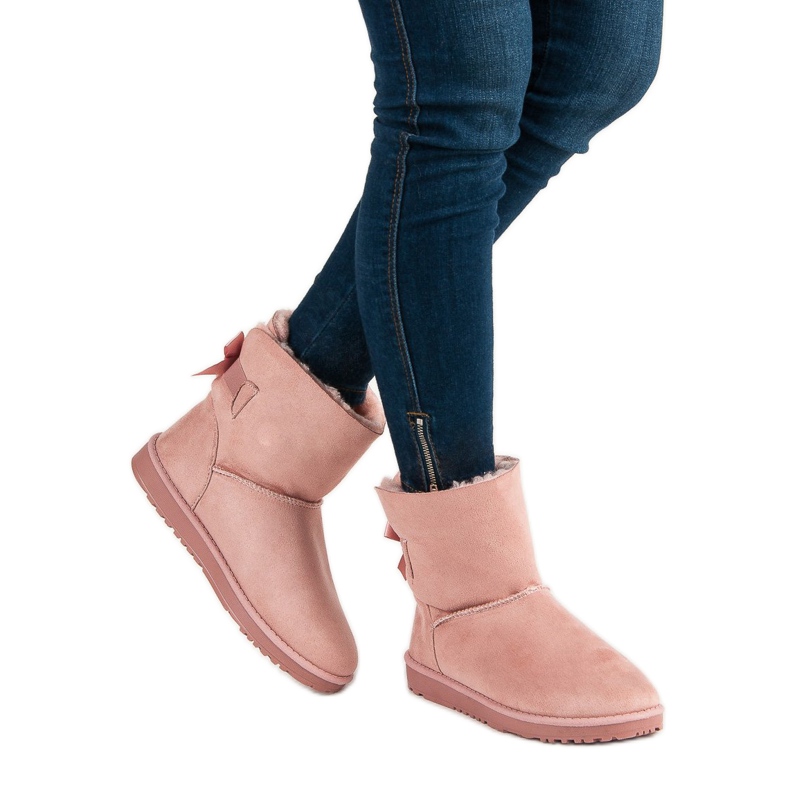 Queentina Vaaleanpunainen Mukluki jousella 2