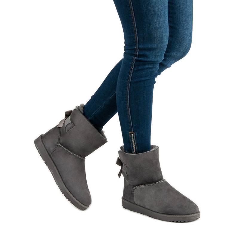 Queentina Harmaa Mukluki Jousella 2