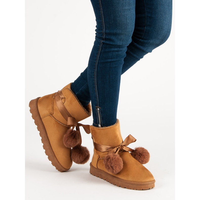 Kameli Mukluki pomponeilla ruskea 2