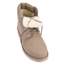 Trappers alustalla ruskea 1