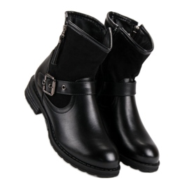 SDS Mustia työntekijöitä musta 2