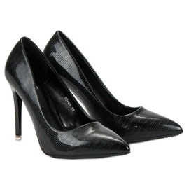 Lakatut mustat nastat 2