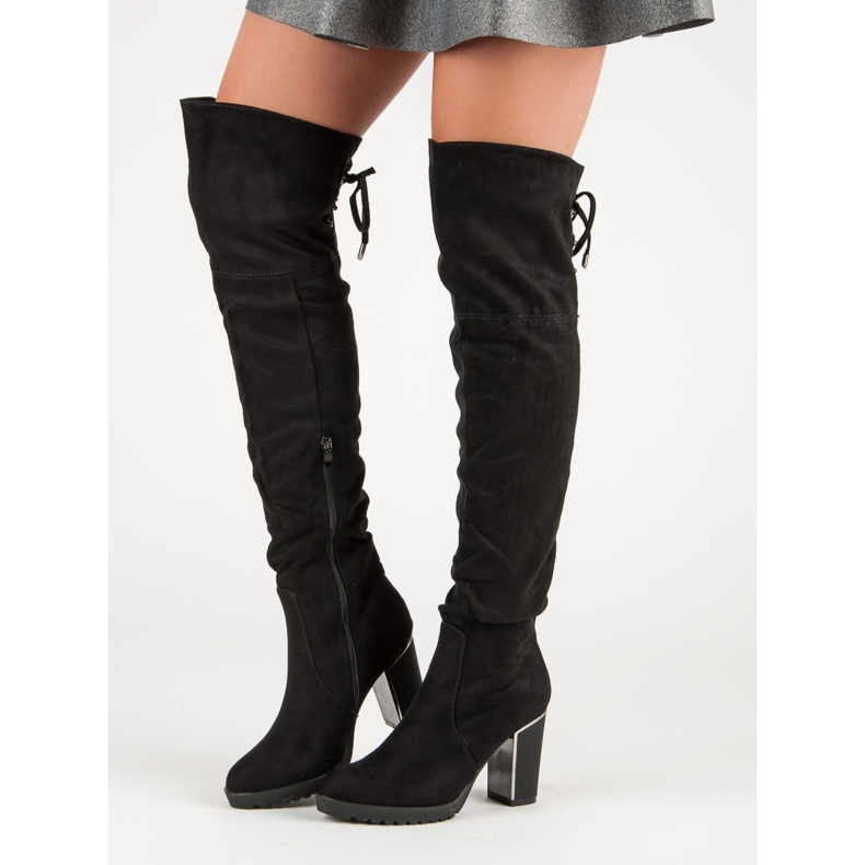 SDS Muodikkaita mustaa muskettisoturia 1