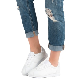 Valkoiset urheilukengät valkoinen 1