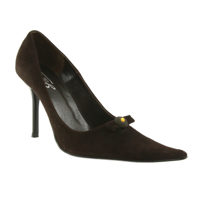 Nahkapumput ruskea 1