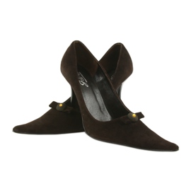 Nahkapumput ruskea 3