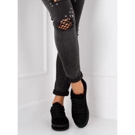 Musta BS098 Mustat lenkkarit kivillä 2