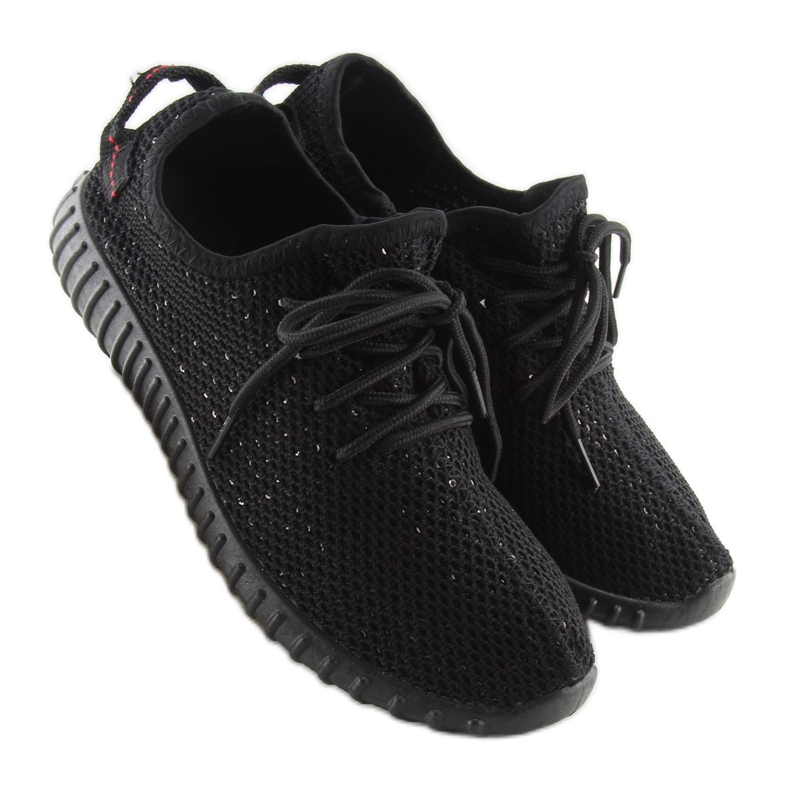 BY-049 Mustat mustat urheilukengät 1