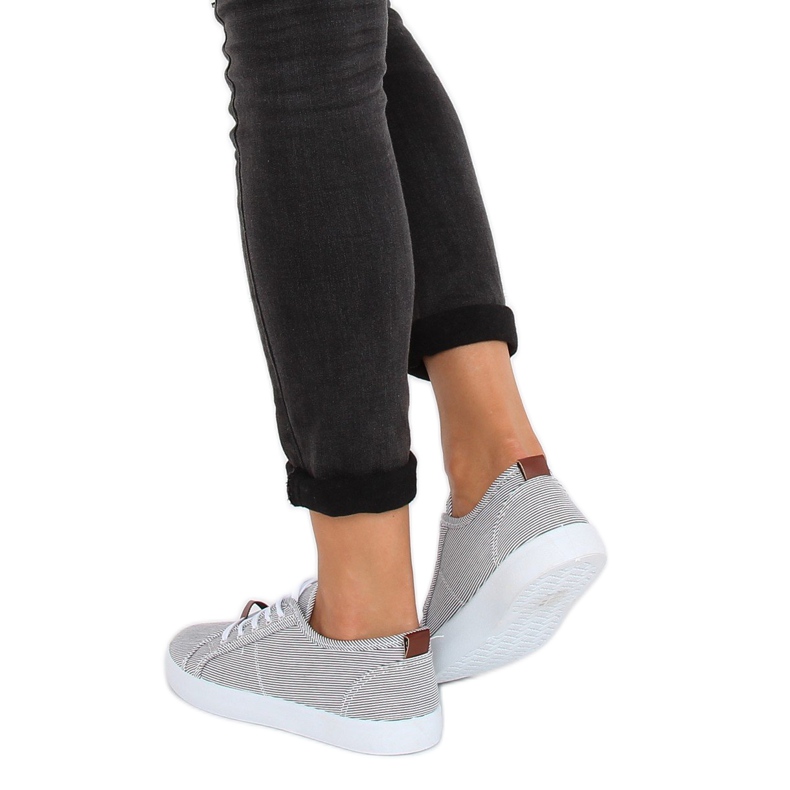 Mustat raidalliset lenkkarit JX70P Musta 2