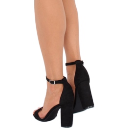 Mustat sandaalit postissa Y2385-27 Musta 2