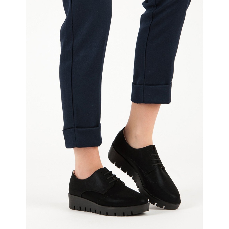 Comer Nauhakengät musta 2