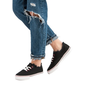 Mustat tekstiilikengät 2