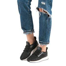 Liukastettavat urheilukengät musta 2