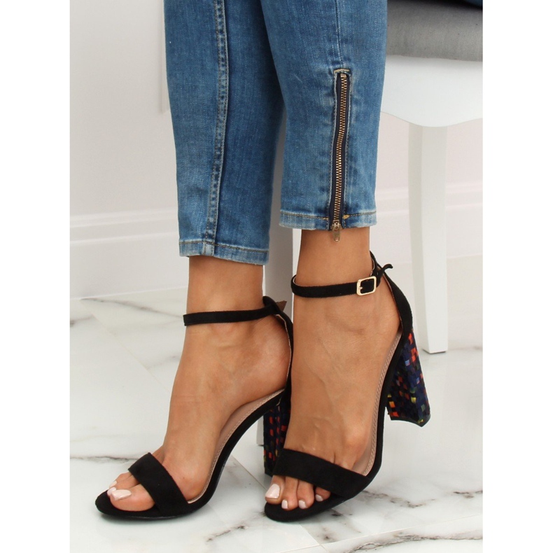 Mustat korkokengät sandaalit 708-24 Musta monivärinen 1