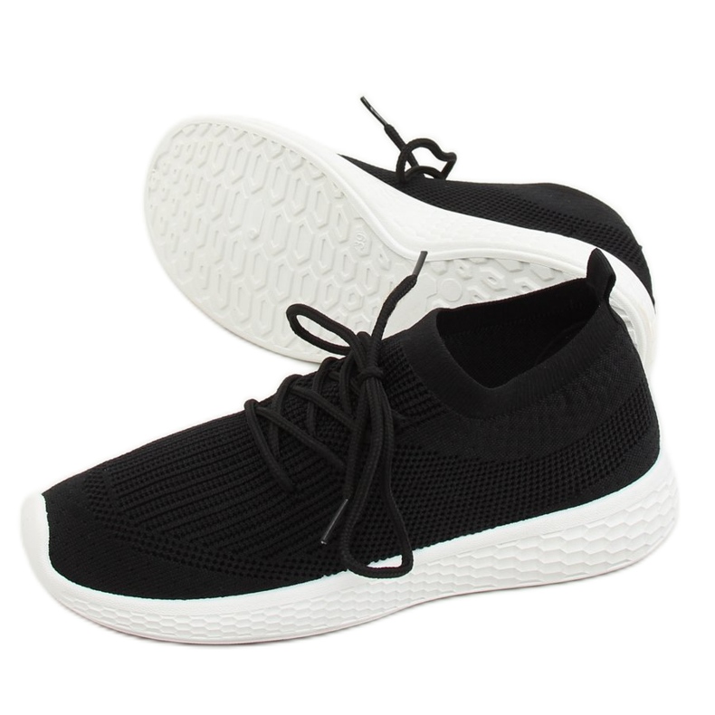 Musta X-9755 Mustat urheilukengät 1