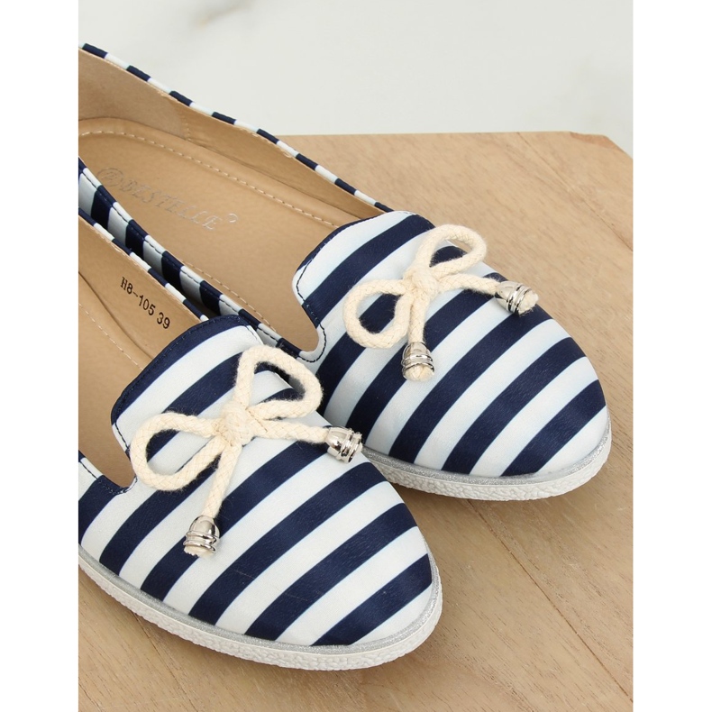 Slip-on valkoinen ja tummansininen raita H8-105 DK.BLUE 1