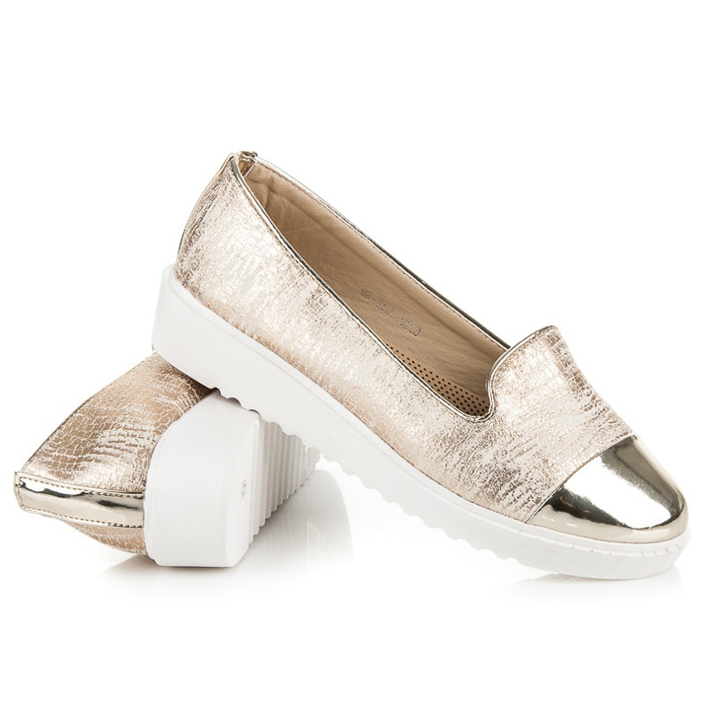 Nio Nio Golden Lords lavalla kultainen 2