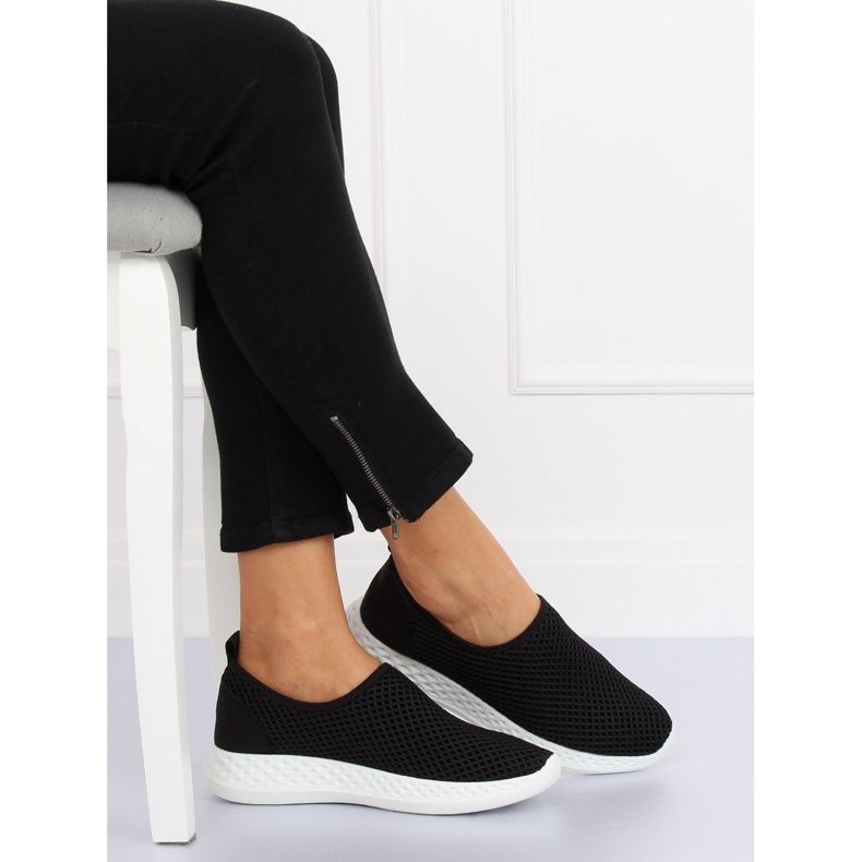 Musta NB270P Mustat urheilukengät 1