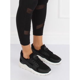 Mustat LA18P mustat urheilukengät 1