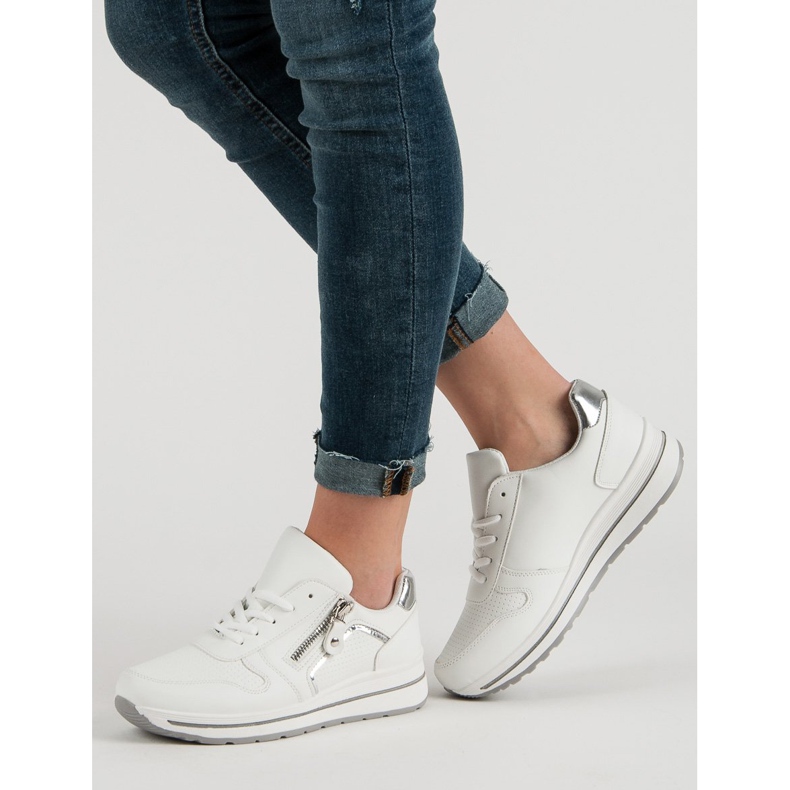 Valkoiset urheilukengät valkoinen 2