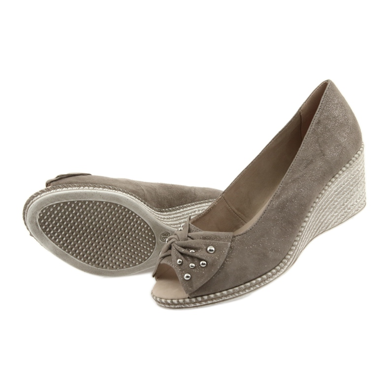 Naisten pumput kiilassa Caprice 29350 ruskea 5