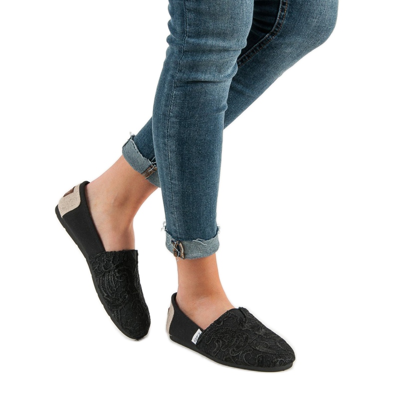 L. Day Slipons kuvioinnilla musta 2