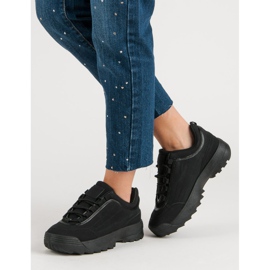 Tennarit alustalla musta 1