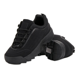 Tennarit alustalla musta 2