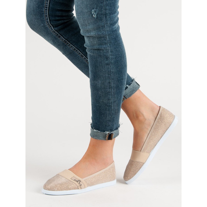 Kultaiset lippalakit kultainen 1