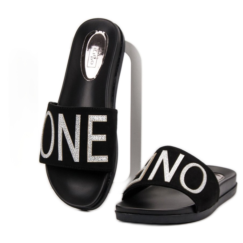 Filippo Mustat One -tossut 1