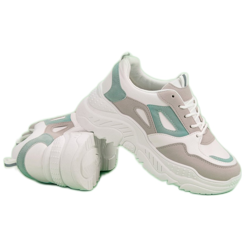 Tennarit alustalla valkoinen 1