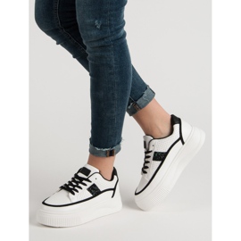 Valkoiset kiipeilijät valkoinen 1