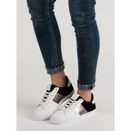 Mukavat urheilukengät valkoinen musta 1