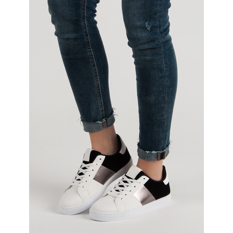 Mukavat urheilukengät valkoinen musta 1