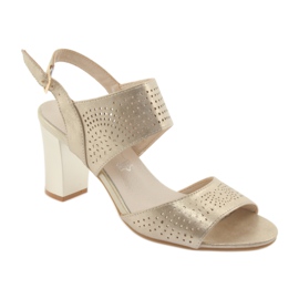 M.Daszyński Daszyńskin nahkapohjalliset sandaalit keltainen 1